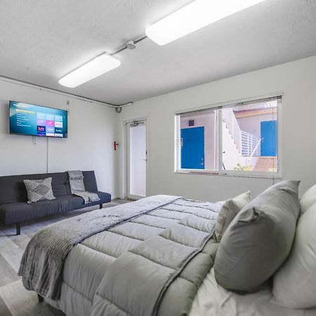 The Mariner Suites #22 - Beachfront Studio Hollywood Bagian luar foto