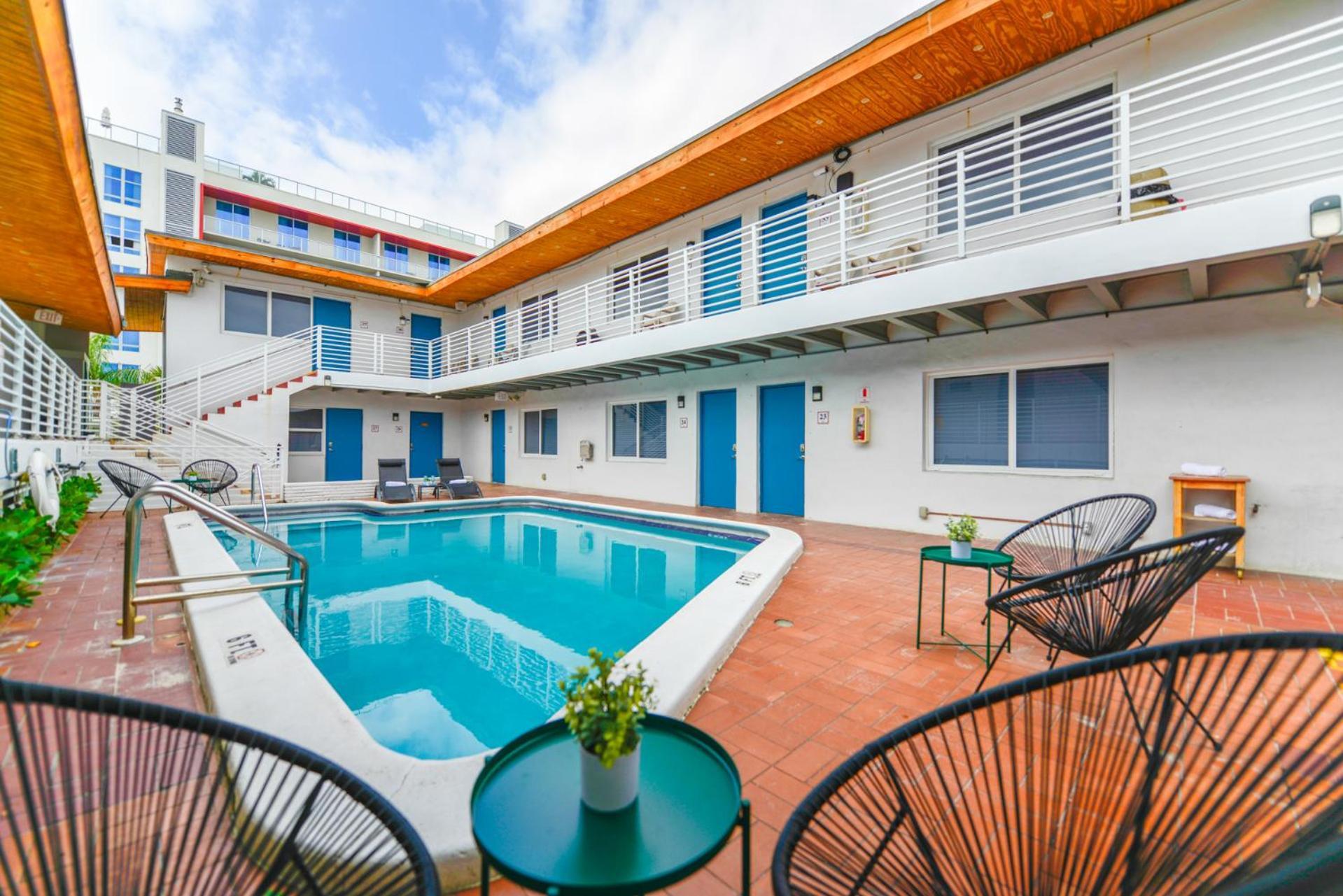 The Mariner Suites #22 - Beachfront Studio Hollywood Bagian luar foto